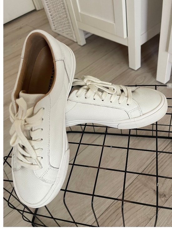 Lucky Brand Shoes - Lucky Brand White Leather Lace-Up Sneakers – Size 8